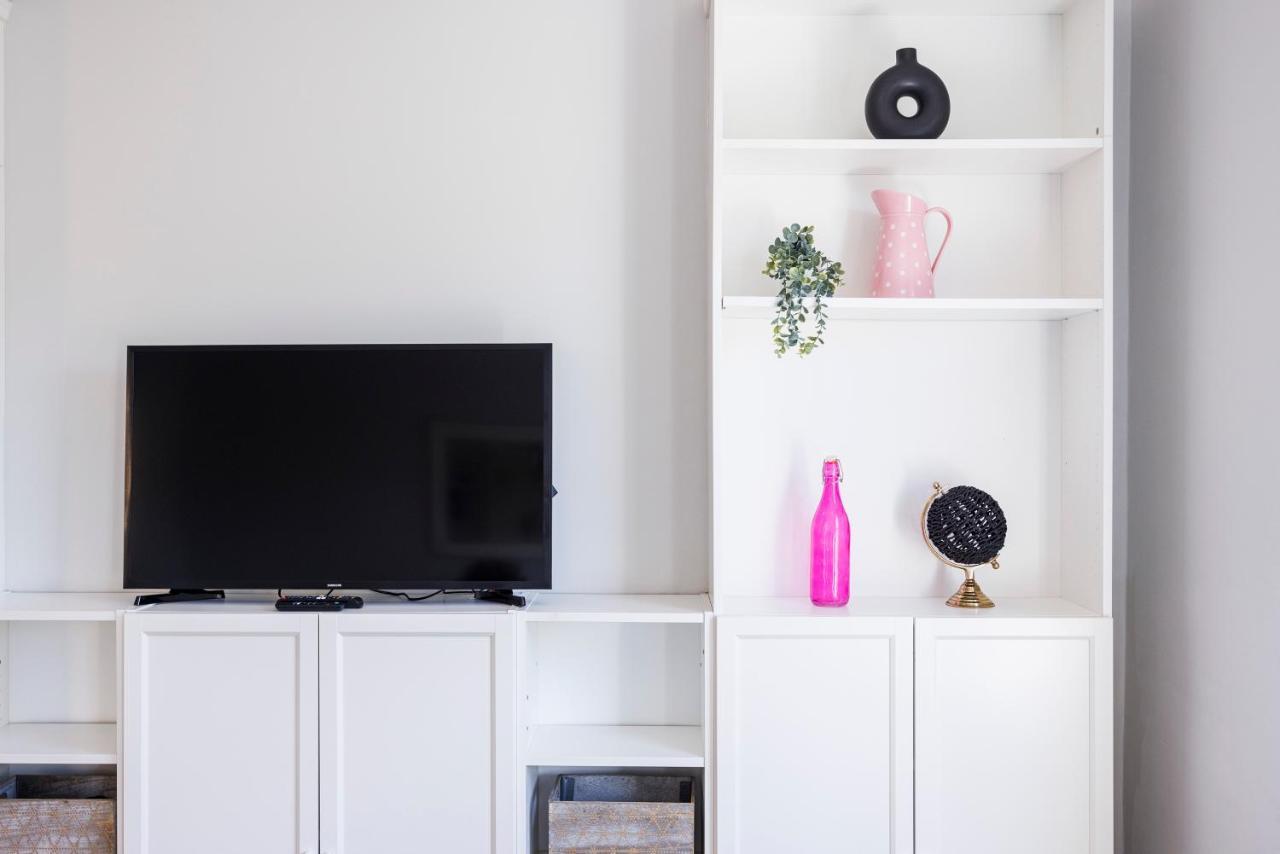 Welcomestay Colliers Wood Two Bed Apartment - Home Away From Home Лондон Екстериор снимка