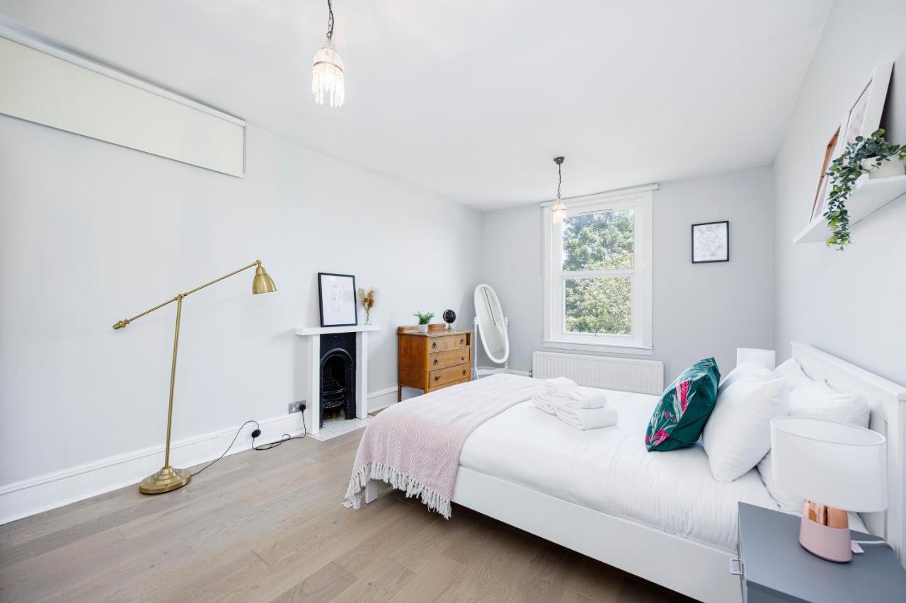 Welcomestay Colliers Wood Two Bed Apartment - Home Away From Home Лондон Екстериор снимка
